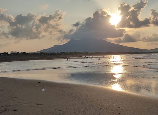 philippines/bicol-region/attraction/sabang-buhangin-beach