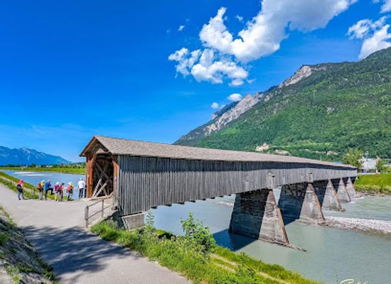 liechtenstein/malbun/attraction/alte-rheinbrucke