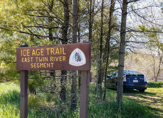 wisconsin/eastern-ridges-and-lowlands/attraction/ice-age-national-scenic-trail-parking