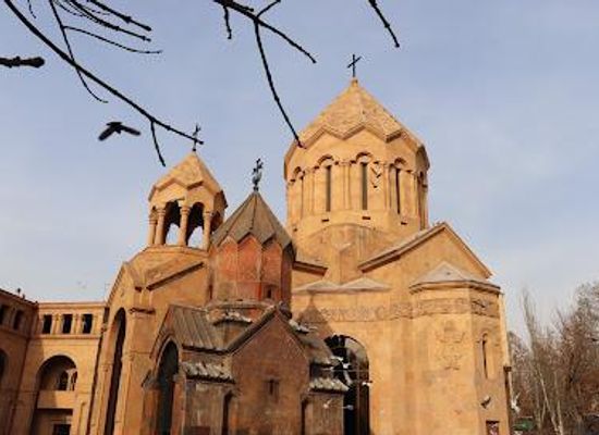 armenia/yerevan/attraction/st-astvatsatsin-kathoghike-church