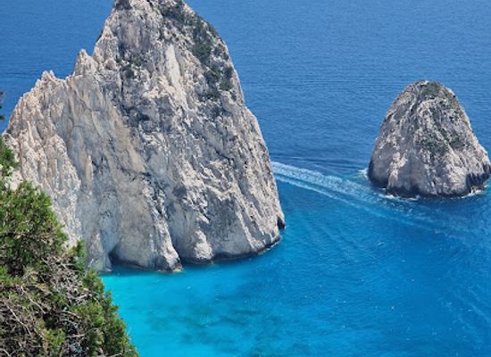 greece/zakynthos/attraction/the-largest-greek-flag-in-the-world