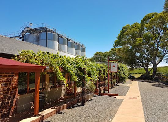 australia/barossa-valley/attraction/st-hallett-cellar-door-and-winery