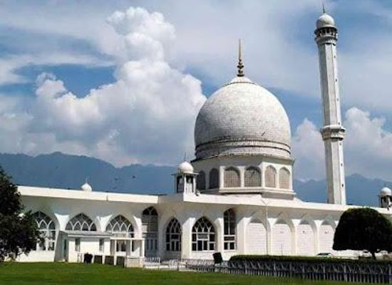 india/pahalgam/attraction/dargah-hazratbal-shrine