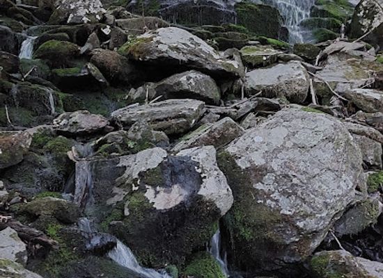 massachusetts/worcester-county/attraction/cascading-waters