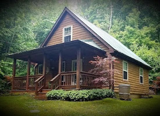 kentucky/eastern-mountain-coal-fields/attraction/the-hive-at-high-rock-glamping-thermal-spa-and-wedding-venue