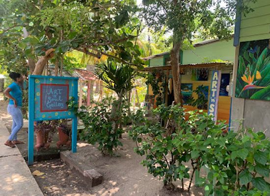 belize/central-belize/attraction/art-n-soul-gallery