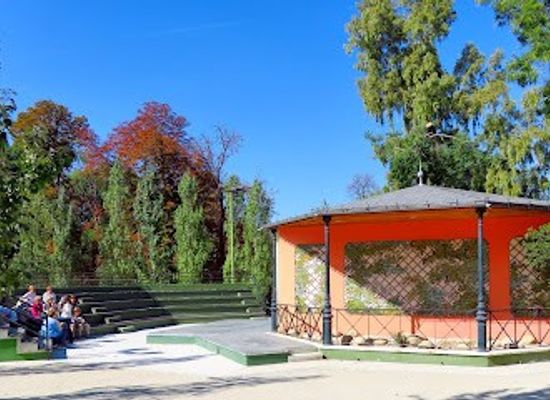 spain/madrid/retiro/attraction/teatro-de-titeres-del-parque-del-retiro