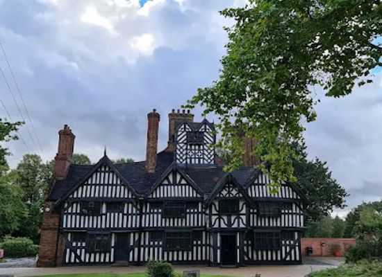 united-kingdom/west-midlands/attraction/oak-house-museum