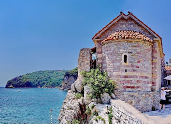 montenegro/bjelasica/attraction/viewpoint-at-rock-beach