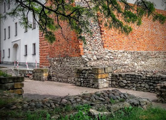poland/radom/attraction/cracow-gate-ilzecka