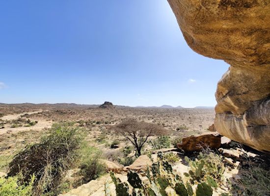 somalia/karkaar-mountains/attraction/laas-geel-tour-safaris-tourism-company