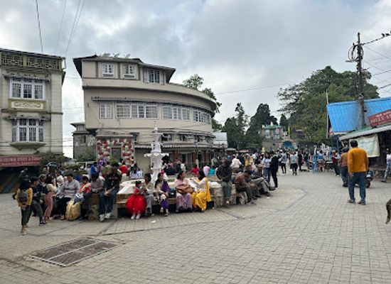 india/darjeeling/chowrasta/attraction/mall-water-fountain