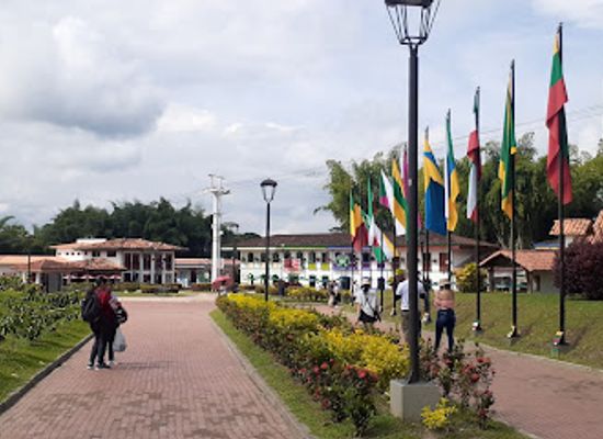 colombia/coffee-axis/attraction/parque-del-cafe-tour-del-cafe-pereira-manizales