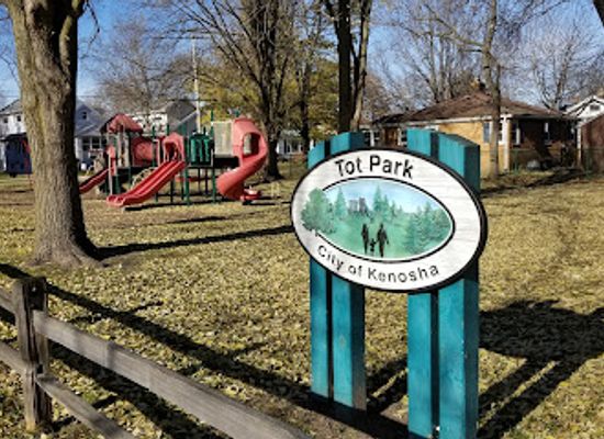 wisconsin/kenosha/attraction/tot-park