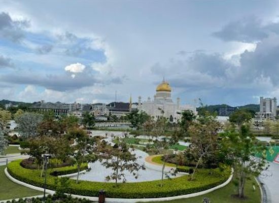 brunei/muara/attraction/taman-mahkota-jubli-emas