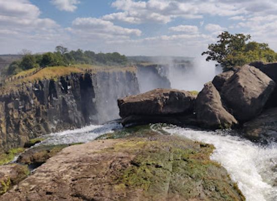 zambia/victoria-falls/attraction/mosi-oa-tunya-national-park