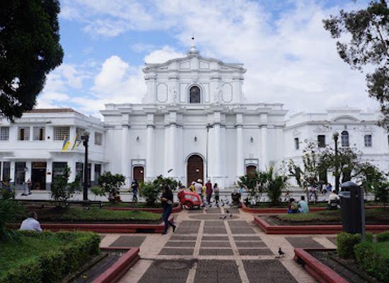 colombia/popayan/attraction/get-up-and-go-colombia-free-walking-tour