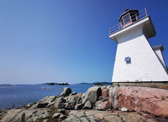 canada/eastern-ontario/attraction/killarney-northwest-lighthouse
