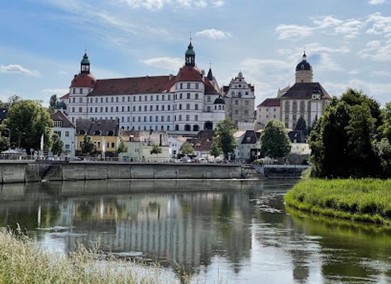 germany/swabia/attraction/neuburg-castle