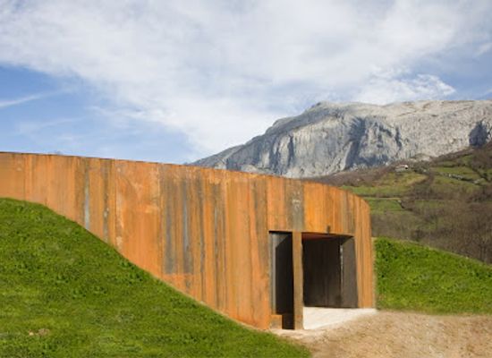 spain/asturias/attraction/prehistoric-park-teverga