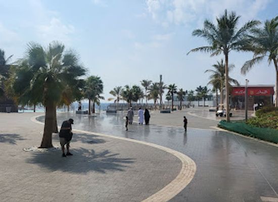 saudi-arabia/jeddah/attraction/al-hamra-corniche