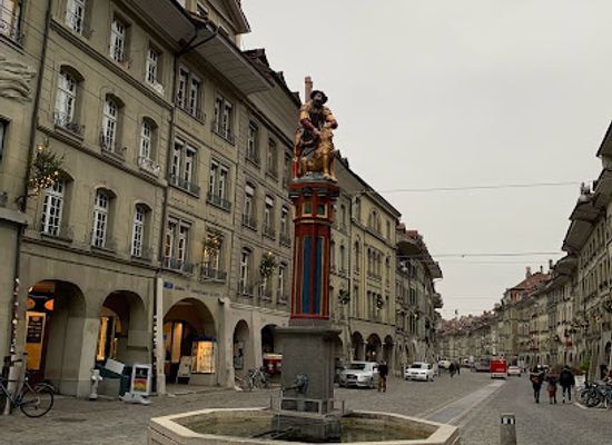 switzerland/bern/attraction/kindlifresserbrunnen