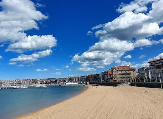 spain/basque-country/attraction/las-arenas-beach