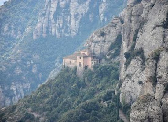spain/catalonia/attraction/santa-cova-de-montserrat