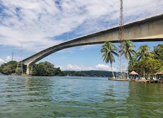 guatemala/puerto-barrios/attraction/puente-de-rio-dulce