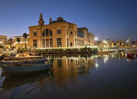 italy/bari/attraction/teatro-margherita