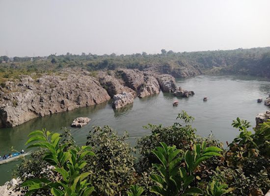 india/madhya-pradesh/attraction/marble-rocks