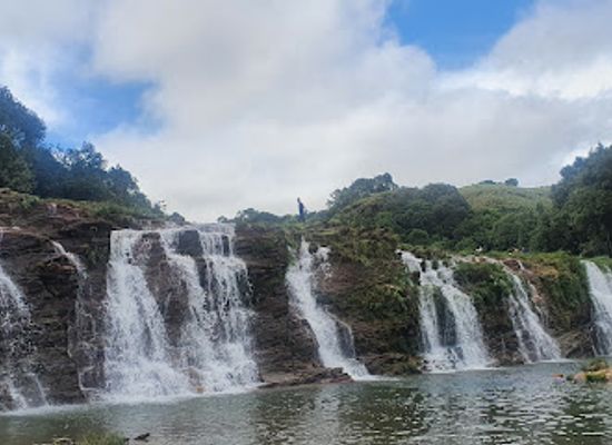 india/northeast-india/attraction/wahrashi-falls-syntung