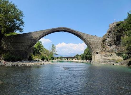greece/ioannina/attraction/stone-bridge-konitsa