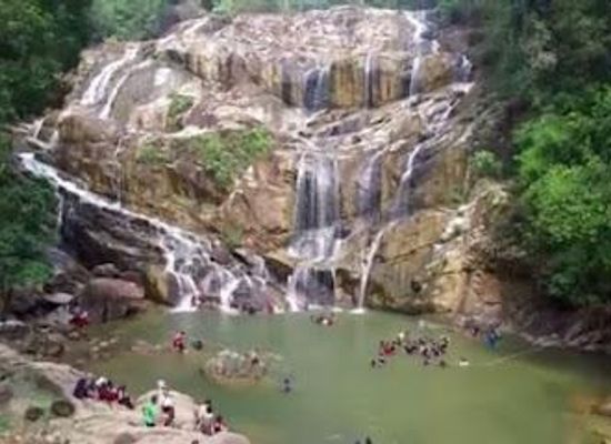 malaysia/kuantan/attraction/sungai-pandan-waterfall