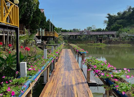 thailand/khao-yai/attraction/kao-yai-floating-market