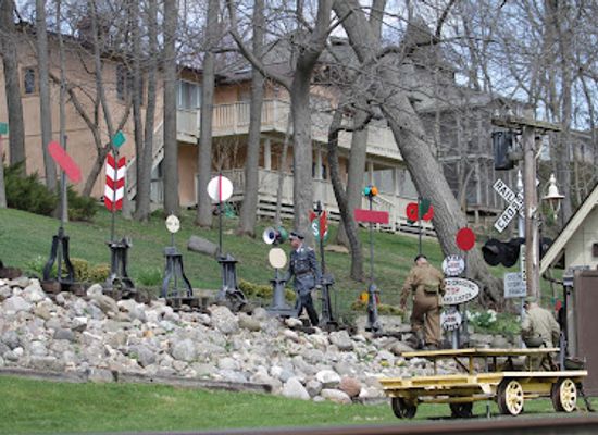 illinois/fox-valley/attraction/fox-river-trolley-museum