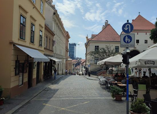 croatia/medvednica-mountain/attraction/zagreb-80-s-museum