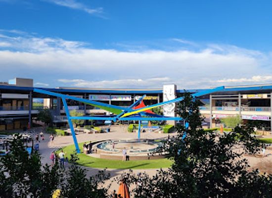 arizona/scottsdale/scottsdale-fashion-square/attraction/arizona-boardwalk