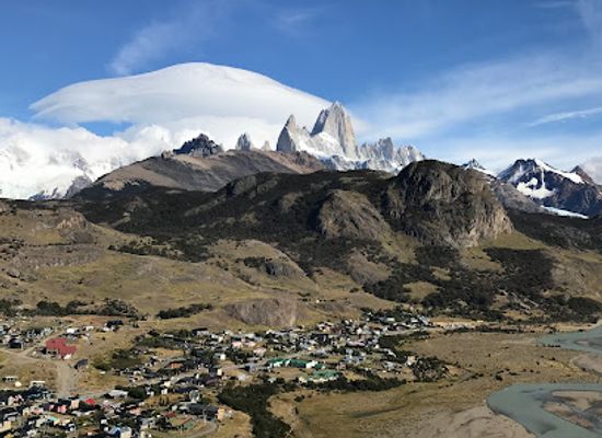 argentina/cerro-fitz-roy/attraction/el-chalten-viewpoint-city-fitz-roy