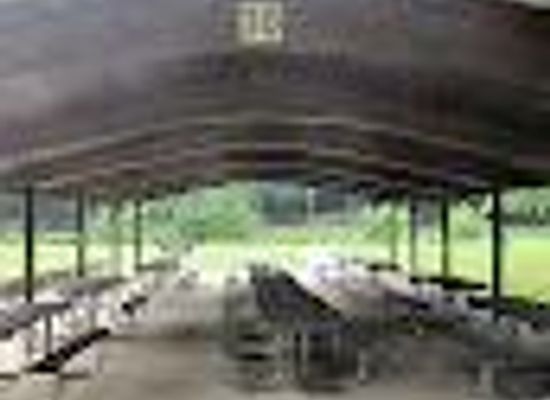 south-carolina/caesars-head-state-park/attraction/zoo-shelter-30