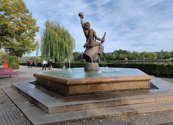 luxembourg/remich/attraction/fontaine-bacchus
