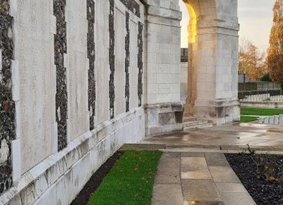 belgium/ypres/attraction/tyne-cot-cemetery-visitors-centre