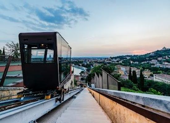 italy/verona/attraction/funicolare-di-castel-san-pietro