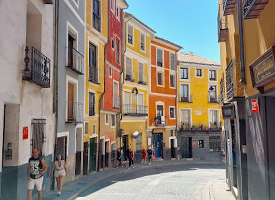 spain/cuenca/attraction/casas-de-colores-de-calle-alfonsoviii