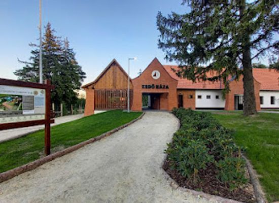 hungary/sopron-region/attraction/erdo-haza-okoturisztikai-latogatokozpont-es-vadaspark