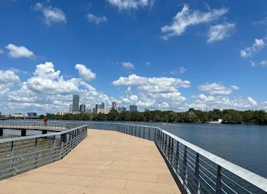texas/austin/attraction/lady-bird-lake-hike-bike-trail