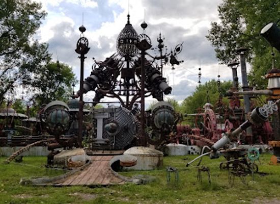 wisconsin/southeast-wisconsin/attraction/dr-evermor-s-sculpture-park