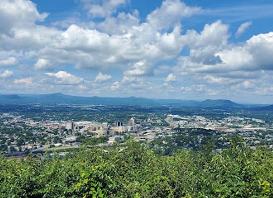 virginia/roanoke/attraction/mill-mountain-star