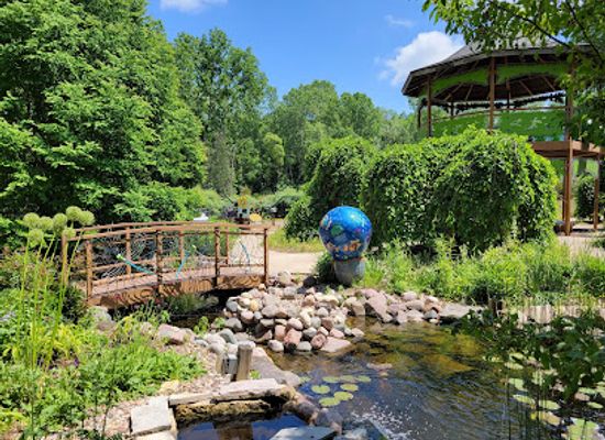 wisconsin/green-bay/attraction/green-bay-botanical-garden