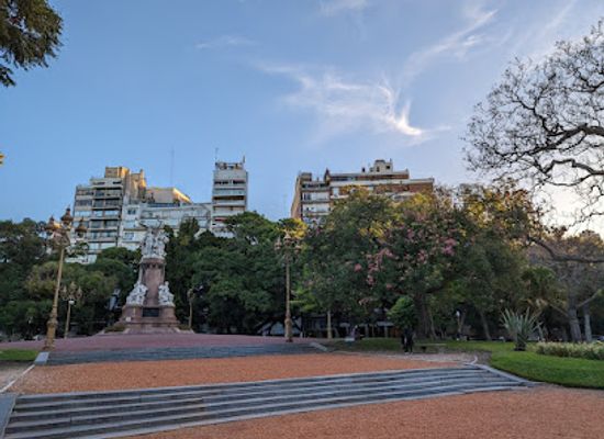 argentina/buenos-aires/recoleta/attraction/plaza-francia